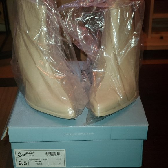 NEW SEYCHELLES ABOARD CROCO LEATHER ANKLE. NO DICKS GIFTCARD - Picture 7 of 8